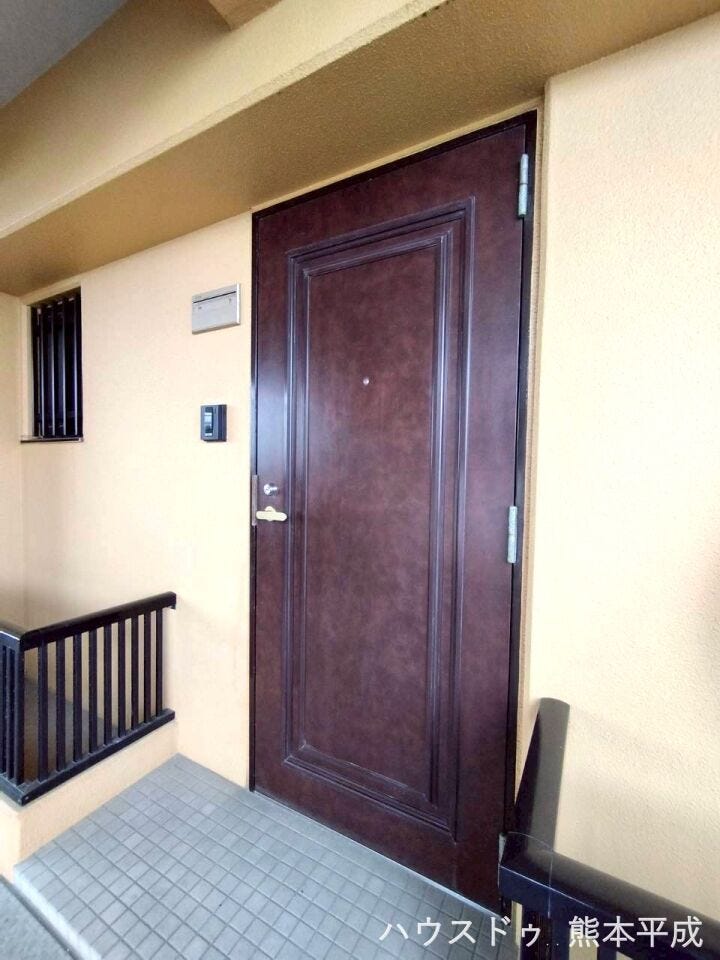 高級感のある玄関ドア