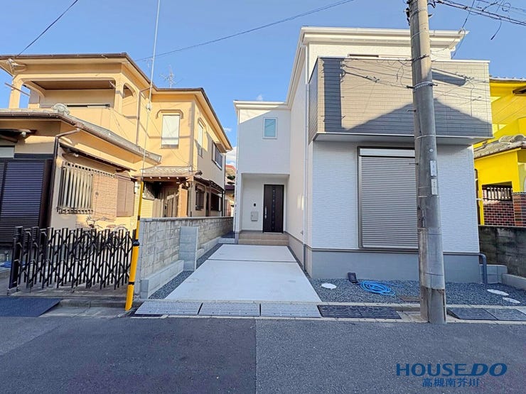 前面道路が広いので運転が苦手な方も安心して駐車できます。