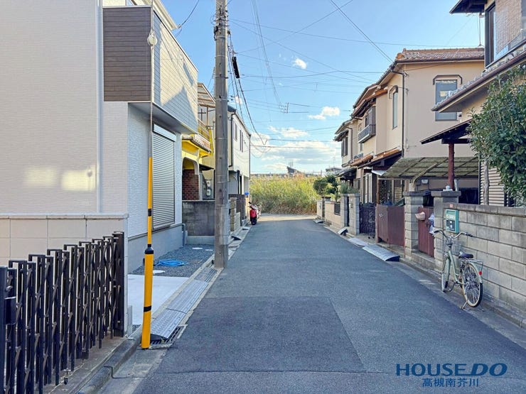 前面道路広いです。