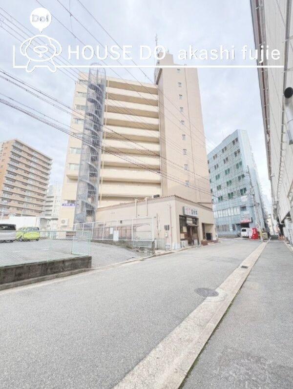 JR西明石まで徒歩約3分の立地!
通勤・通学に便利なマンションです
西明石駅周辺には商業施設が充実♪
生活至便なエリア