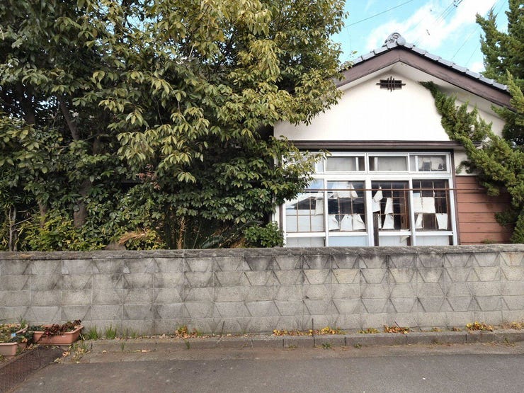 外観を南側より撮影