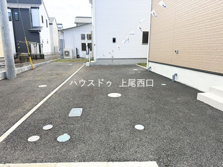 【3号棟】
敷地面積:122.25㎡
建物延床面積:93.14㎡
ルーフバルコニー面積:8.51㎡
3LDK+カースペースL字2台駐車可能