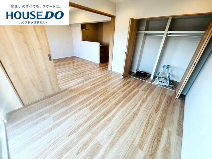 【家族のくつろぎ空間】リビング横の洋室はお子様のおもちゃゾーンや、ミニ書斎にオススメ。お子様が大きくなった時には、大人のくつろぎゾーンに。