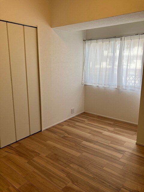 心安らぐ空間の洋室にはクローゼット完備で、お部屋をすっきり保てるのが嬉しいポイント!