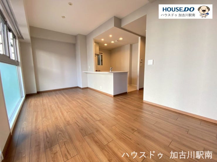 明るくにぎやかな家族にふさわしい、日差しあふれる13帖のLDK