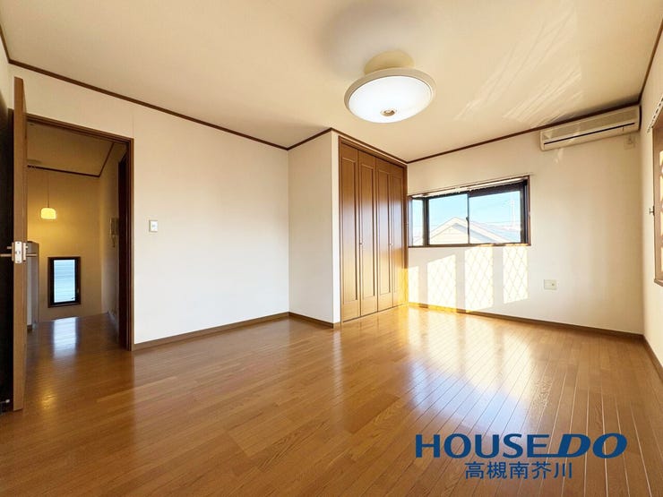 2面採光にクローゼット、嬉しい組み合わせです。