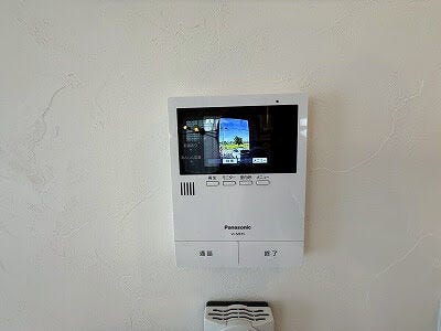 モニター付きインターフォン付きで、防犯対策もバッチリです!