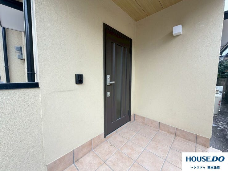 玄関ドアはダブルロックキーです!防犯上も安心ですね♪