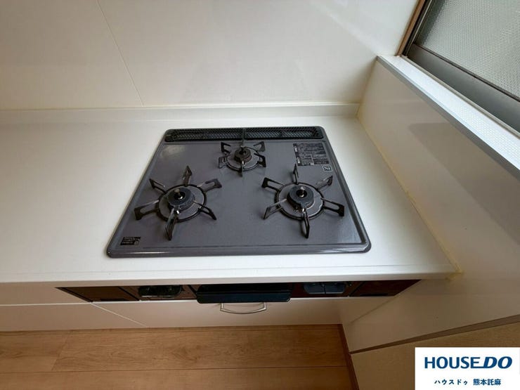 3口ガスコンロ付!ガスなので火力◎