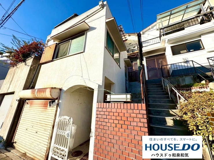 シャッター付きの車庫もございます!(車種に制限あり)