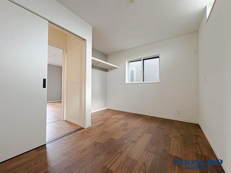 3階洋室6帖。
別方向から。