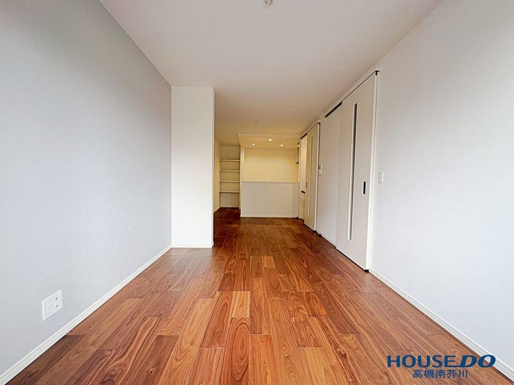 2階LDKバルコニー側から。
こちらか見ると明るさが引き立ちます。