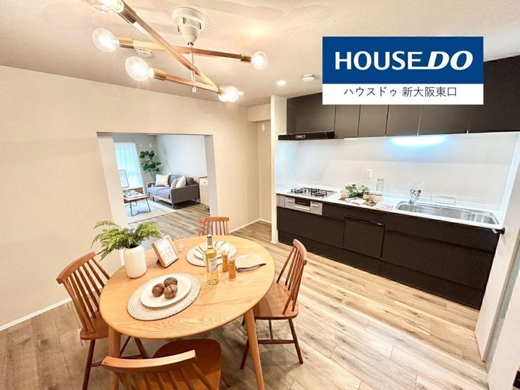 【新調】
シンプルな色合いのシステムキッチン。
人工大理石像なのでお手入れもらくらく!