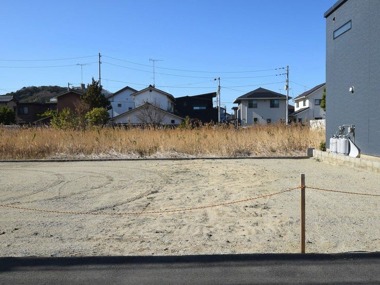 外観を東側より撮影