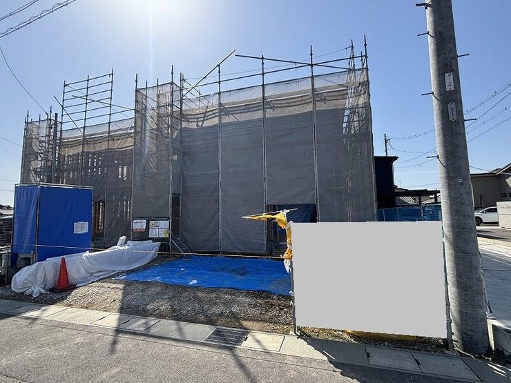 完成前の物件に限り、カラー選択やオプション工事 などのサービス特典が受けられる場合がございます。詳しくお知りになりたい方はお気軽にお問合せください。