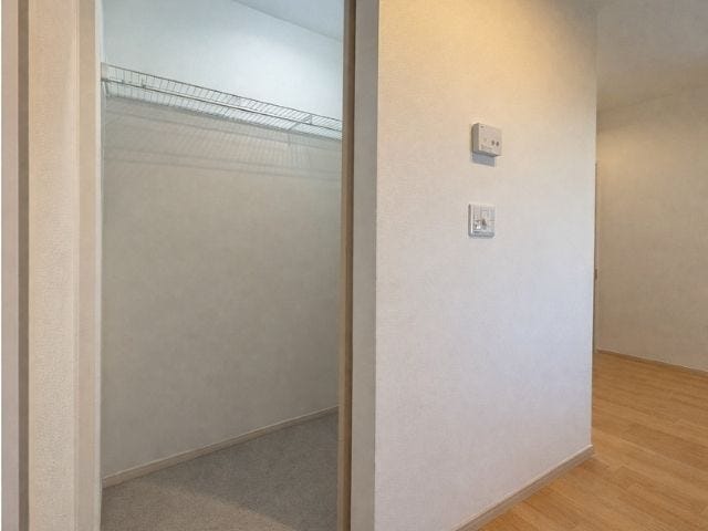 2WAYのシューズインクローゼットです。靴だけでなく、レイングッズや外遊びの道具などもたっぷりと収納でき、いつでも片付いた空間を保てます。※小物削除加工しています(2026年1月11日撮影)