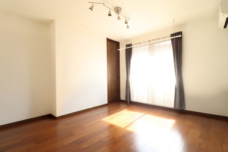 *寝室*
※家具削除加工を行っており、写真はイメージです※