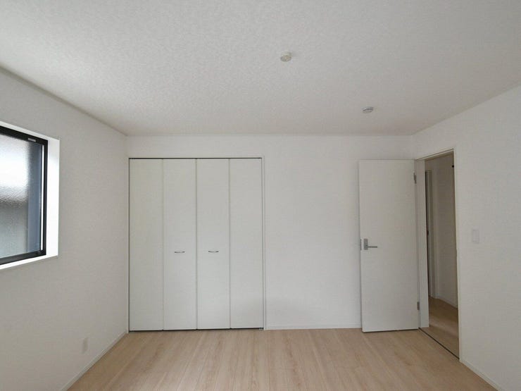 2F 洋室8帖