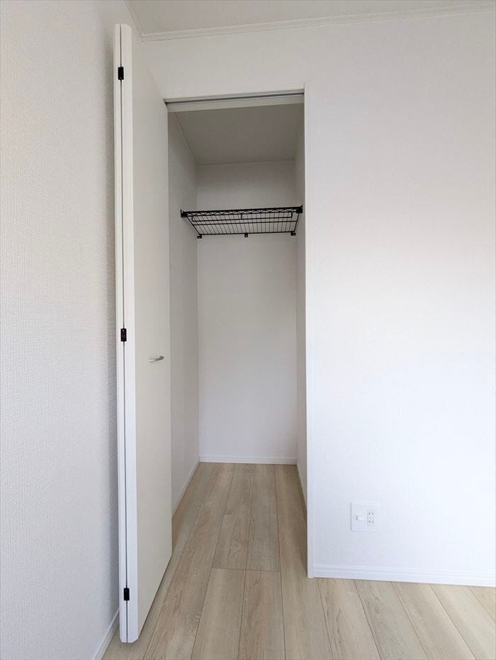 【同社施工例】
収納スペース充実!お部屋を広く使えます。