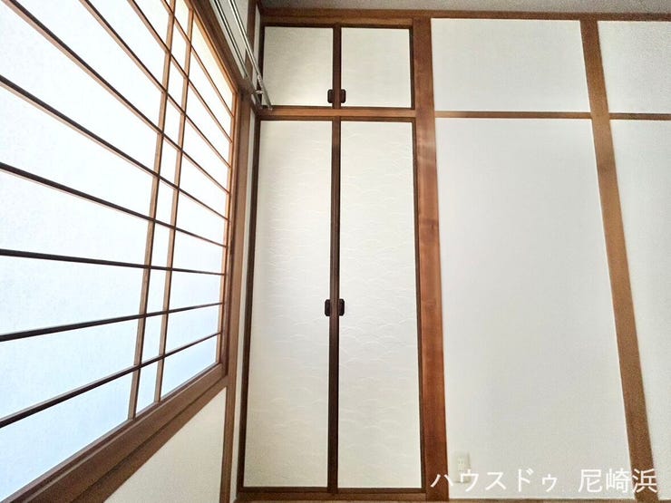 ■2階洋室 約4.2帖 収納完備♪