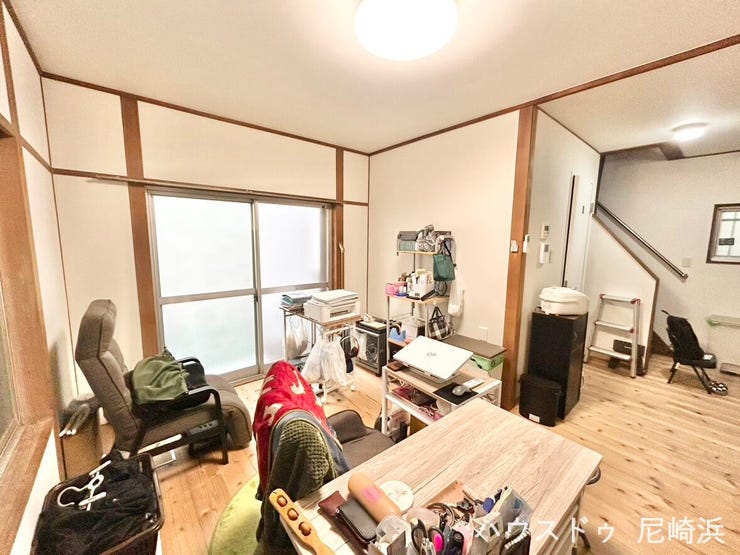 ■キッチンスペースが奥まった位置にあるので、食事スペースと寛ぎスペースを分けることができます。