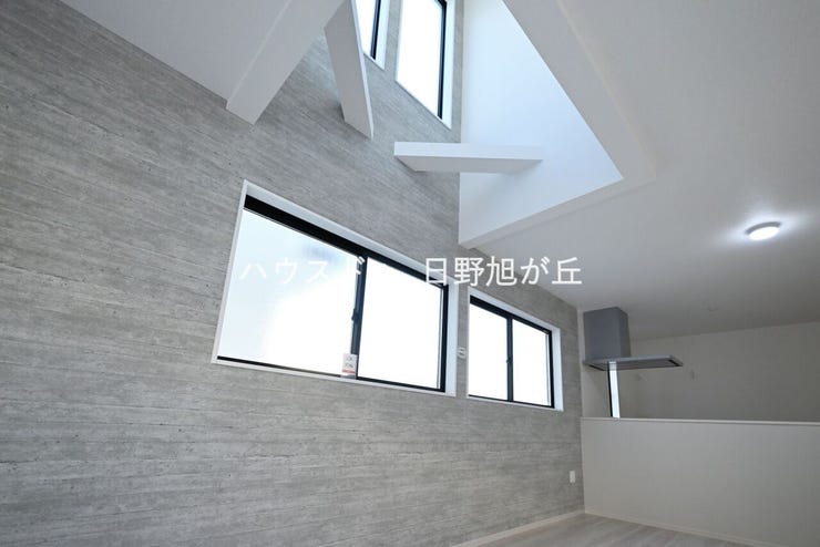 リビングの吹き抜け窓!明るくてうれしい!!