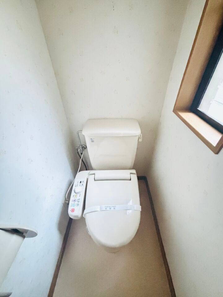 各階にトイレがございます。