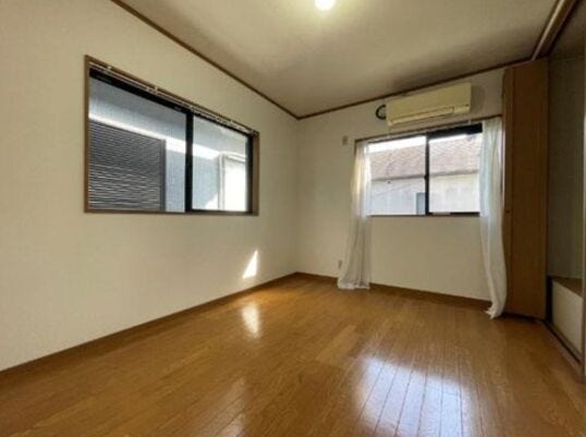 落ち着いた雰囲気でリラックスして過ごせる洋室6帖。