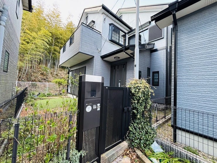 【外観】
大住駅徒歩12分の立地です★