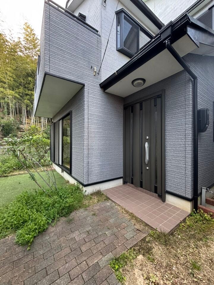 落ち着いたお洒落な外観ですね