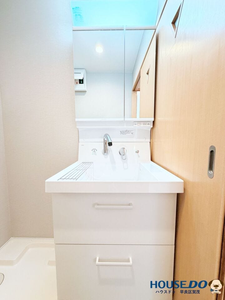 朝の身支度がスムーズにできる洗面台です