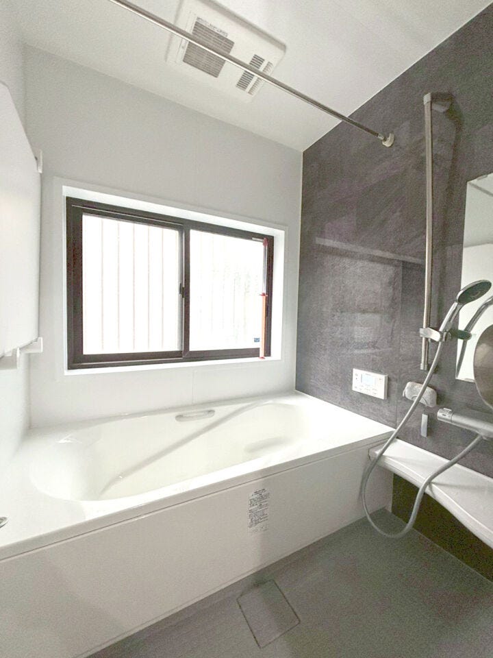 小倉南区葛原東 令和2年築の築浅中古戸建て♪なかやしき施工の注文住宅♪駐車場3台分♪買物便利な立地♪