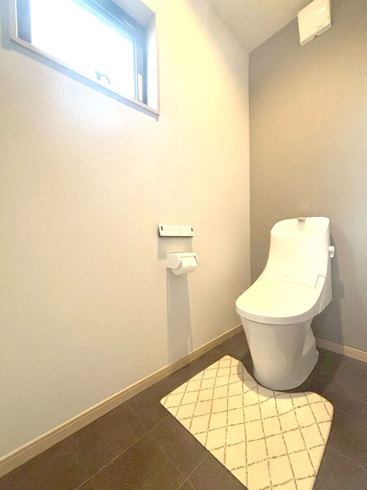 小倉南区葛原東 令和2年築の築浅中古戸建て♪なかやしき施工の注文住宅♪駐車場3台分♪買物便利な立地♪