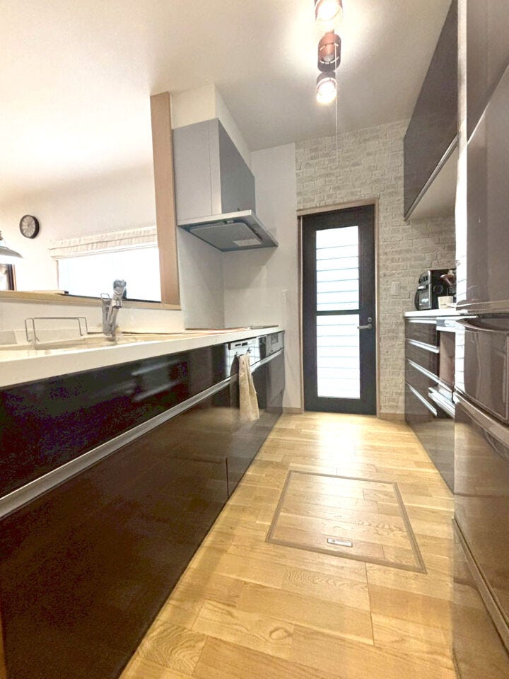 小倉南区葛原東 令和2年築の築浅中古戸建て♪なかやしき施工の注文住宅♪駐車場3台分♪買物便利な立地♪