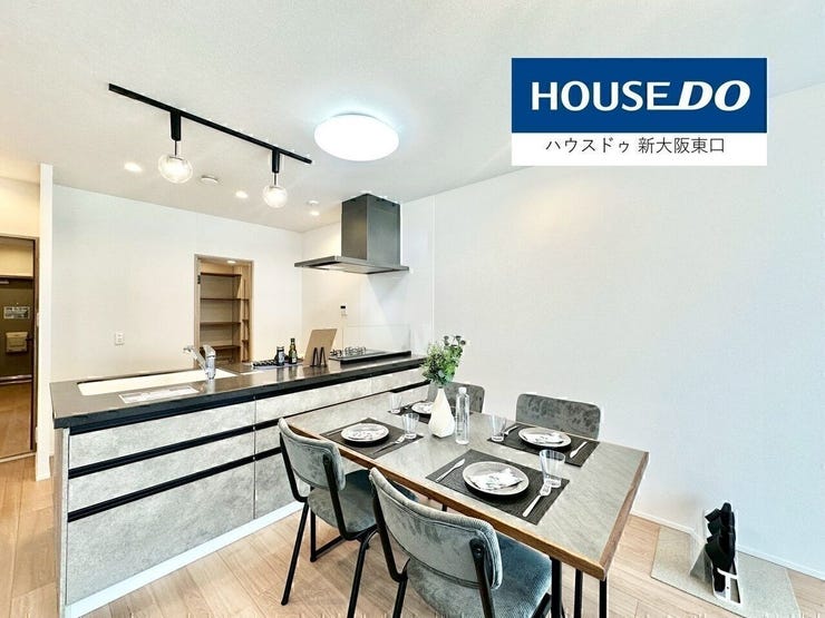 ダウンライト仕様に変更してあるのでとても明るいです!