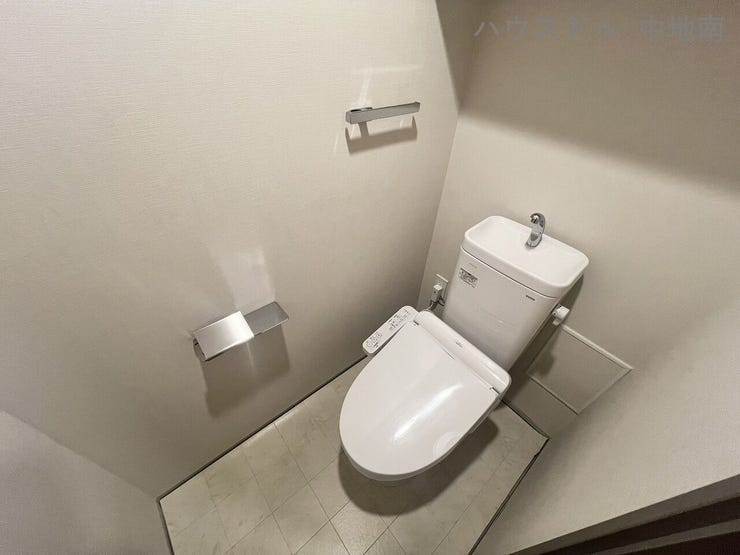 温水洗浄便座付きトイレ♪