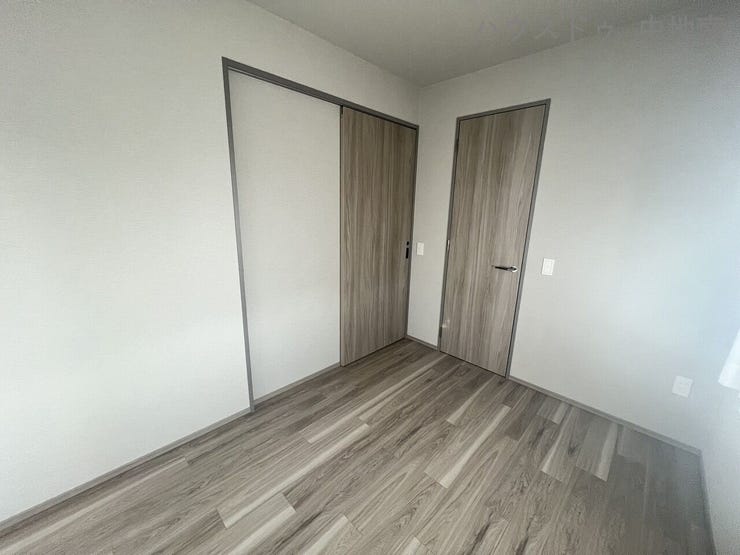 6帖の洋室は寝室に最適です♪