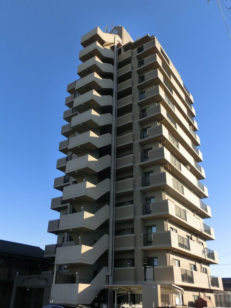 【外観】
南東角部屋