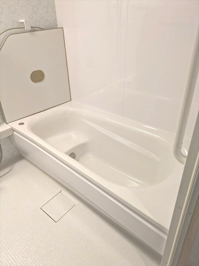 毎日の疲れも吹き飛ぶ浴室♪
足も広げてゆったりくつろげます。