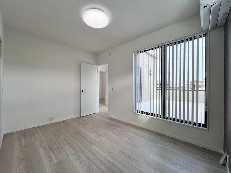 ■2階6.2帖洋室■寝室、書斎、趣味の部屋。家族の成長やライフスタイルに合わせ、様々な使い方ができる快適な空間です。