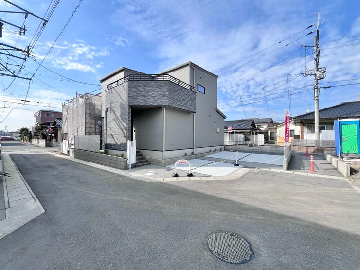 ■理想を叶える新しい暮らしの舞台■高いデザイン性と機能性を兼ね備えた住まい。ここで、家族の新しい物語が始まります。