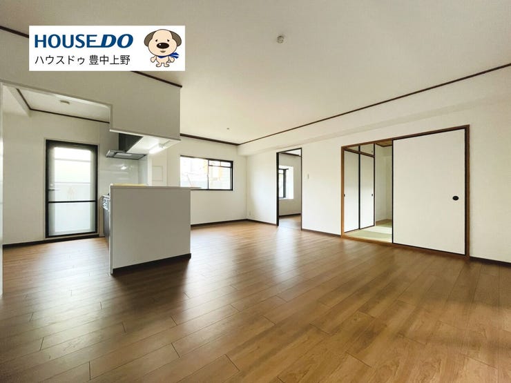 約18.5帖の広々LDK!陽当たりも良く、ご家族の中心の場として快適にお過ごしいただけます♪