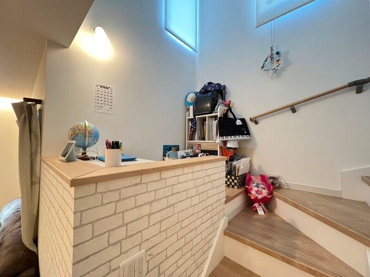 コミュニケーションブリッジは、お子様の学習スペースやちょっとしたPC作業スペースとして活躍します。