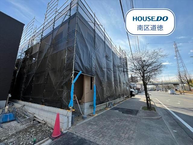 玄関は北西側にできます。どんな色合いの外観になるのか今から楽しみですね♪2026年3月完成予定です。
(2026年1月20日撮影)