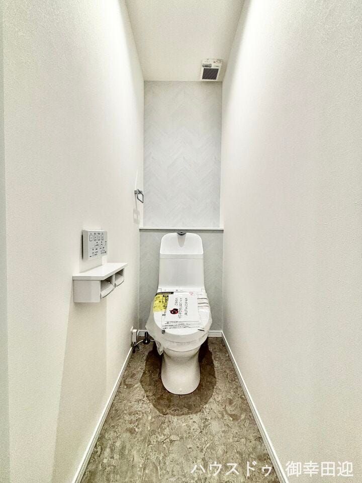 ■一人になれる安らぎの場所■清潔さと静けさを両立した空間。心落ち着くひとときを過ごせる、プライベートなレストルームです。