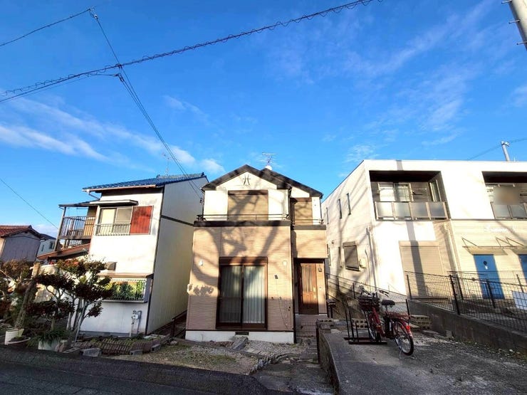 【外観】
南道路に接道!
毎日のお洗濯も快適に♪
