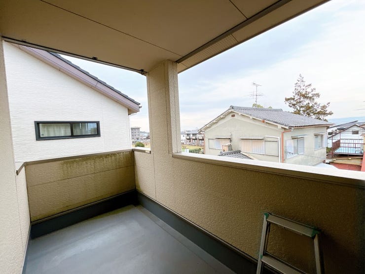 インナーバルコニーは雨の日の洗濯物も安心です。