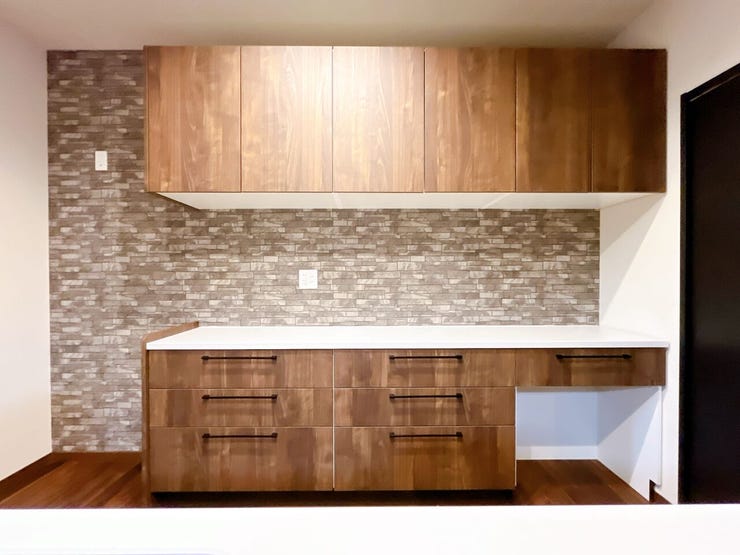 収納スペースがたくさんあり、キッチン用品がたくさん収納できます。