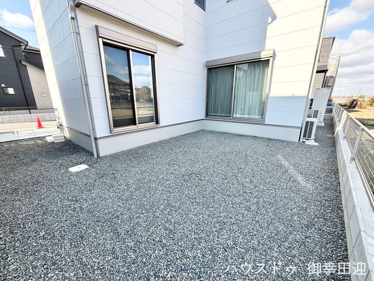 ■遊びと安らぎの多目的空間■子どもが安全に遊べ、ペットと触れ合い、大人も自然に癒やされる、暮らしを彩るスペースです。