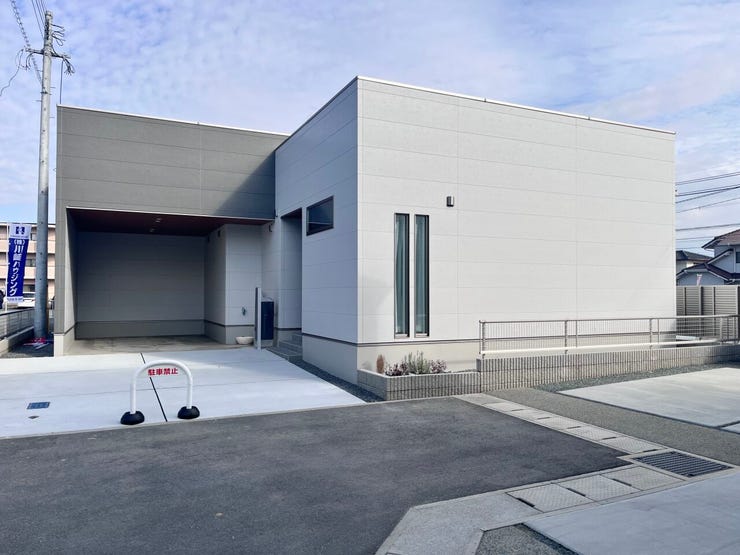 ■家の印象を決める「顔」■街並みに美しく調和しながら、帰るたびに誇らしく思える、あなたのためのシンボルです。